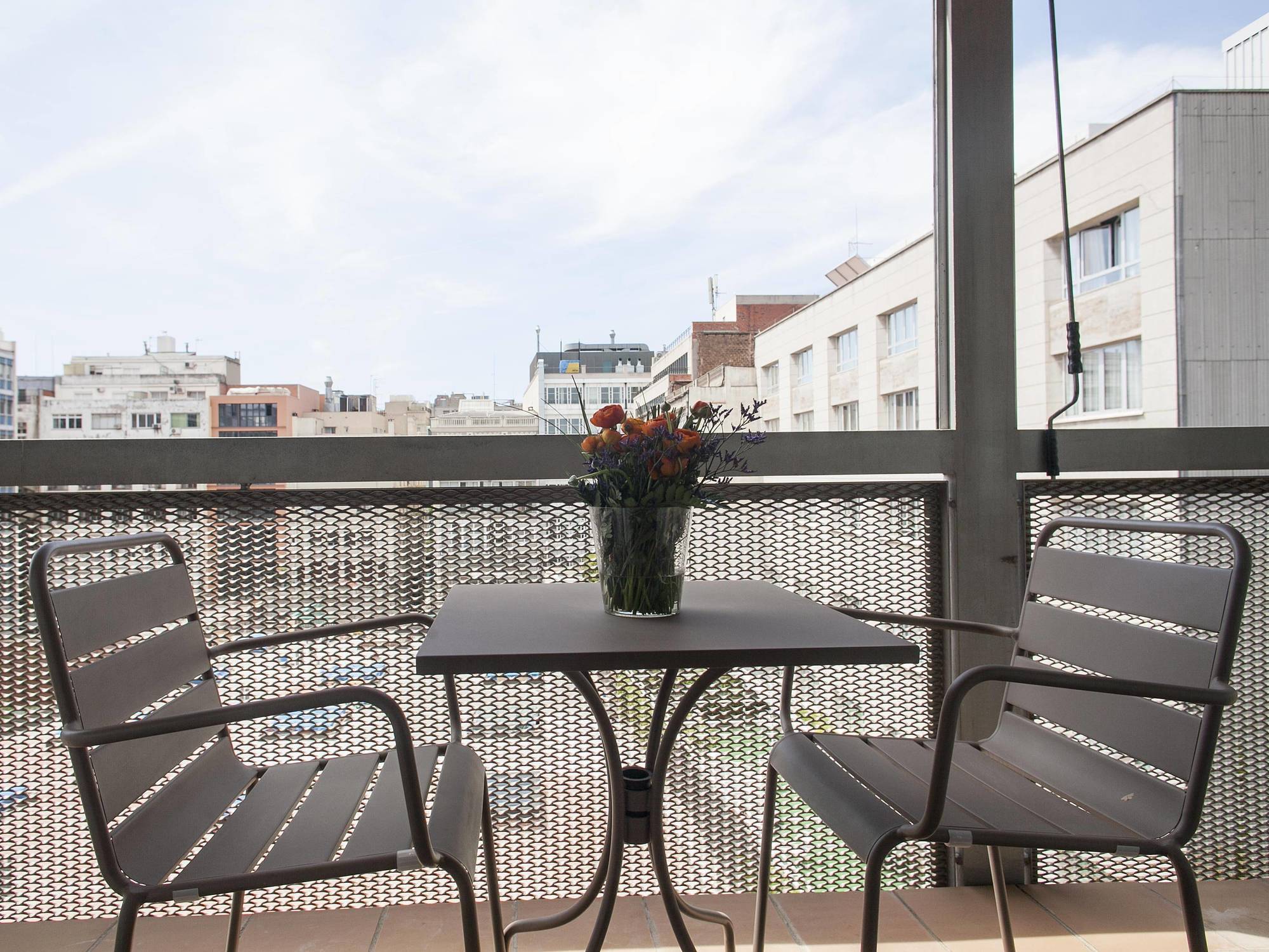 Splendom Suites Pau Claris Barcelona Exterior photo